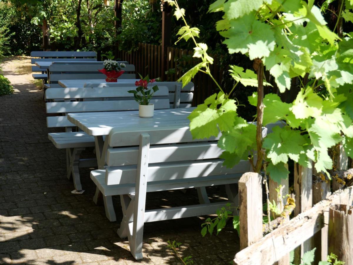 Bocksbeutelherberge Sommerach Exterior foto